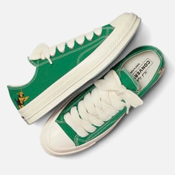 CONVERSE On the Green/Winter White (cream) Canvas Sneakers w/ green extra laces - Picture 15 of 16
